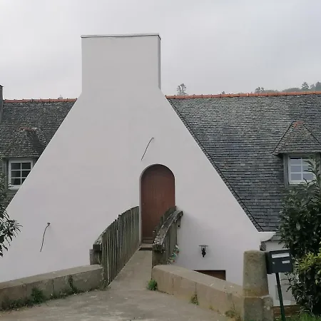 Moulin De Brezal Et étang à 20 Minute De La * Plounéventer